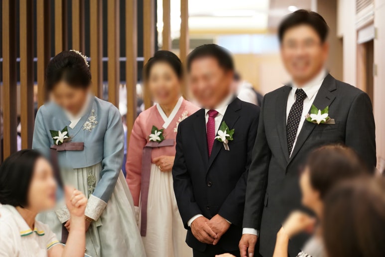 현대캠브리지정장 이미지