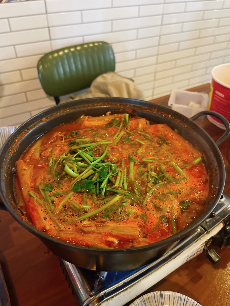 전복파는청년 이미지
