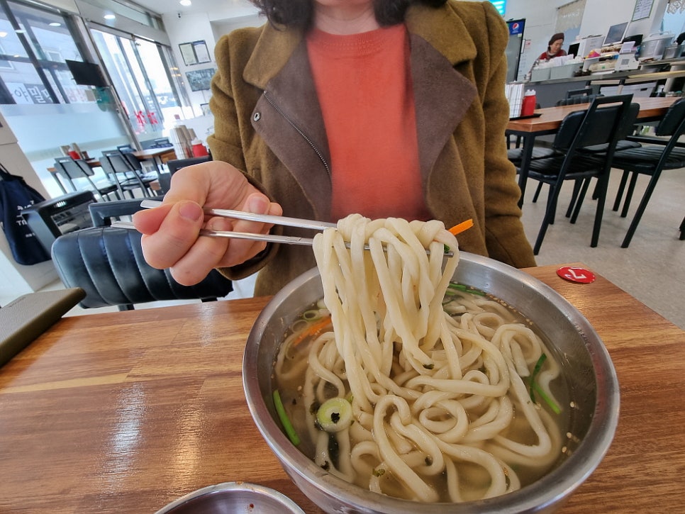 다래칼국수 이미지