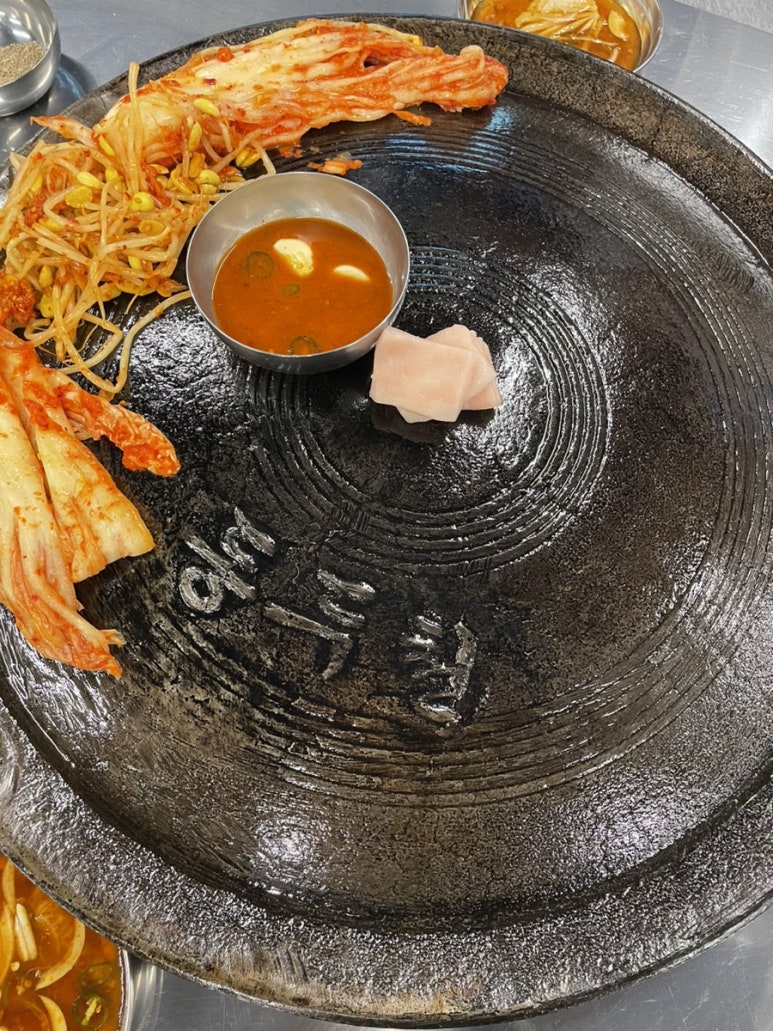 동두천솥뚜껑삼겹살이수점 이미지