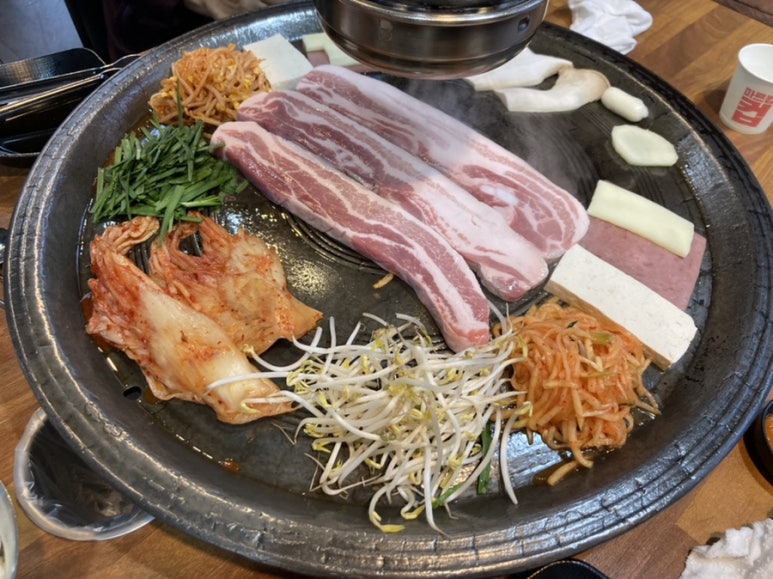 한판삼겹 이미지