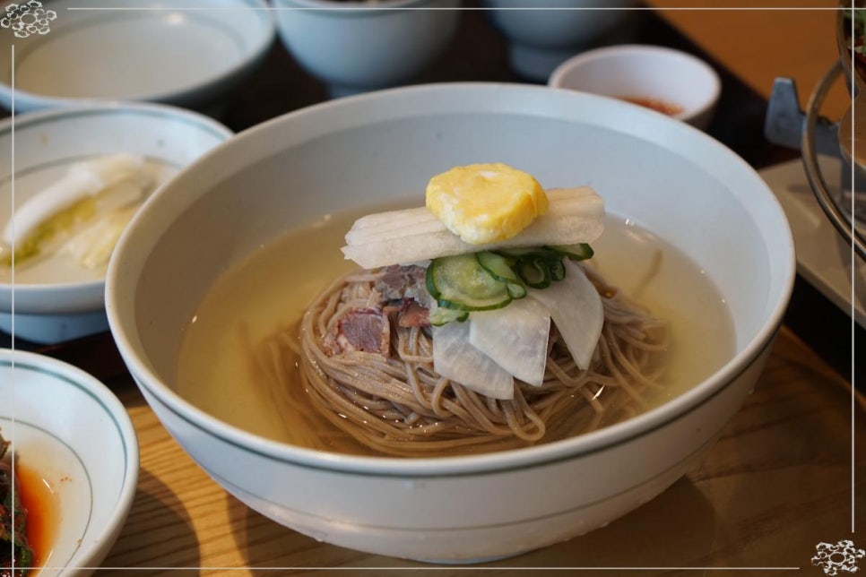 옥냉면 이미지