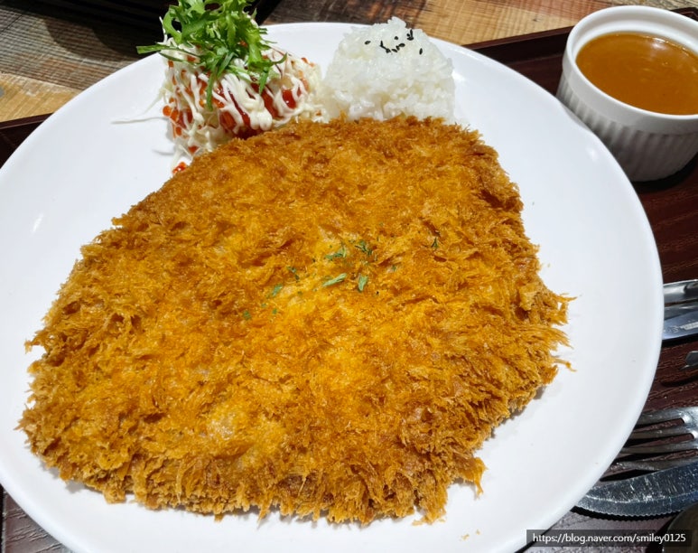 로지 아울렛 이미지