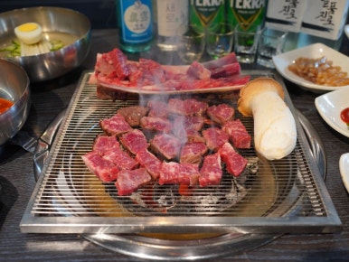 황금돼지숯불구이 이미지