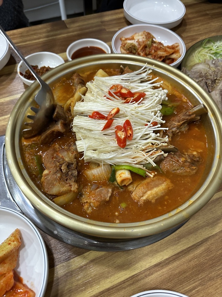 항아리칼국수 이미지