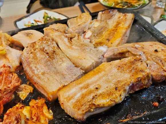 사철생돌구이 이미지