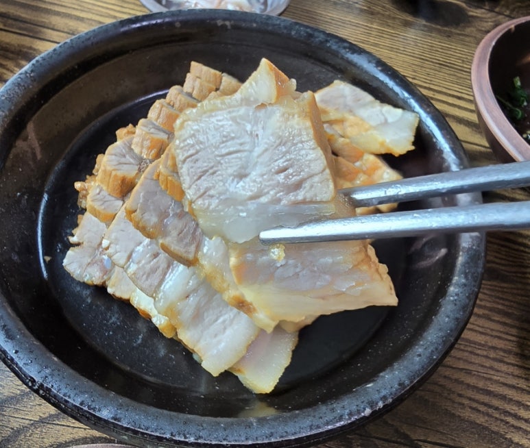 황산항아리보쌈 이미지