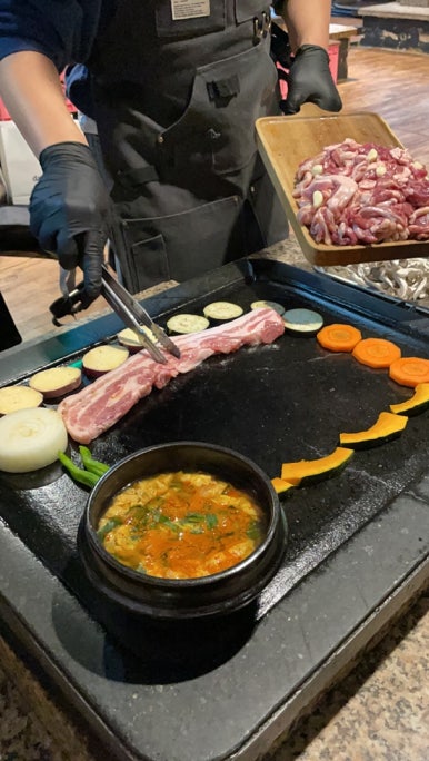돌판구이 생삼겹 이미지