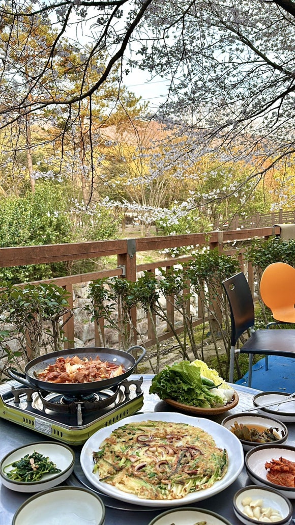 뚱돼지식당 이미지