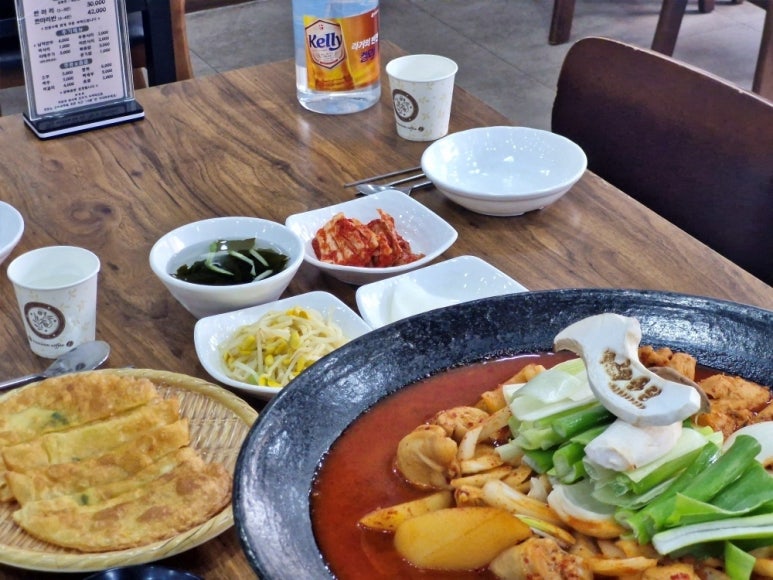 유담매운닭볶음탕 이미지