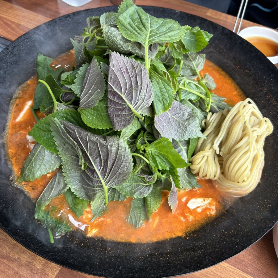 냉이와깻잎 이미지
