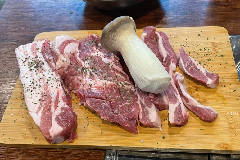 금빛한돈 이미지