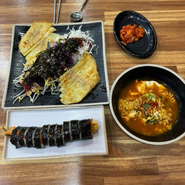 니나김밥 이미지