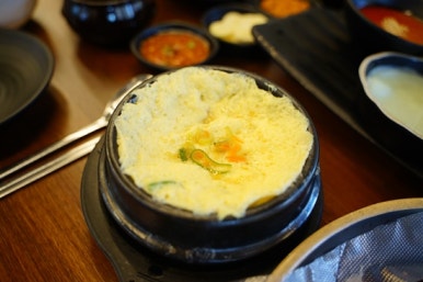 꽃 피우는 기와보쌈 이미지