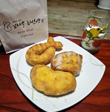 와우꽈배기&도넛 이미지