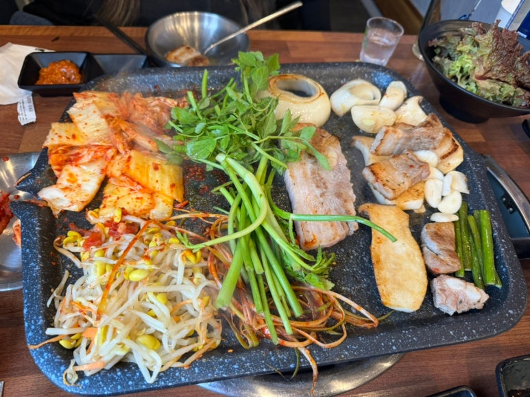 차프로통돼지 이미지