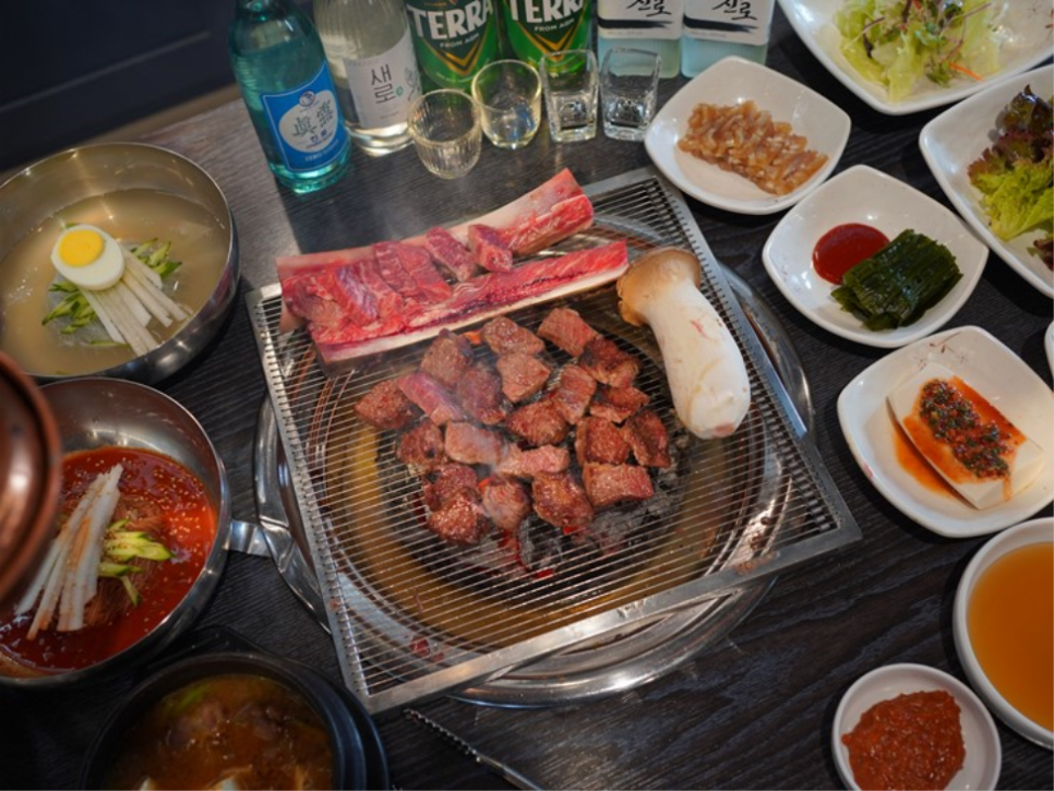 황금돼지숯불구이 이미지