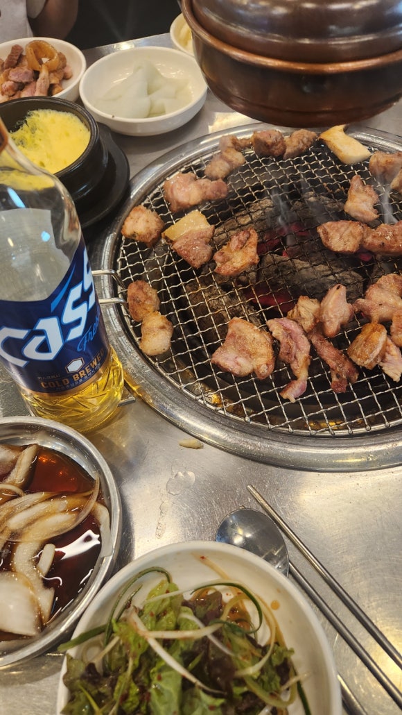 창고형 초벌 왕소금구이 이미지