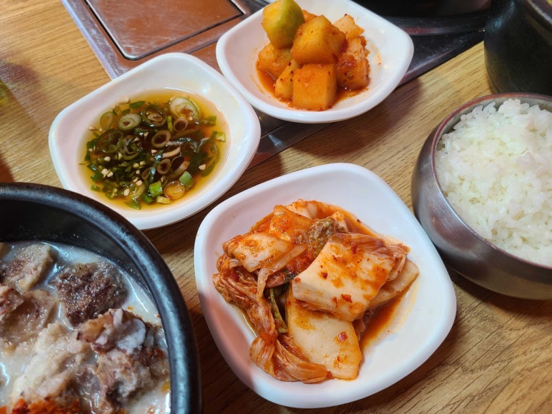 한우곰탕 이미지
