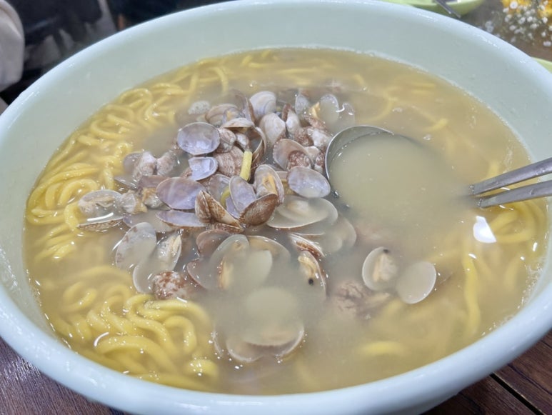 황도바지락칼국수 이미지