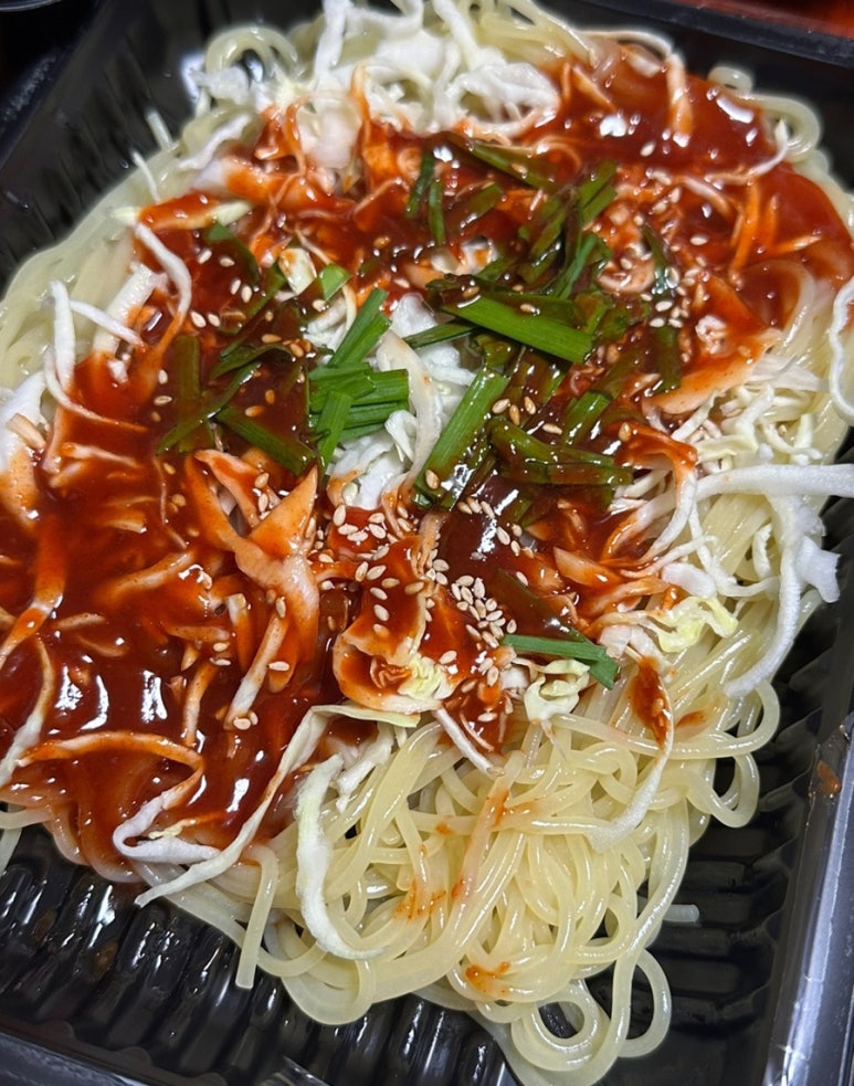 쫄면주는족발 이미지