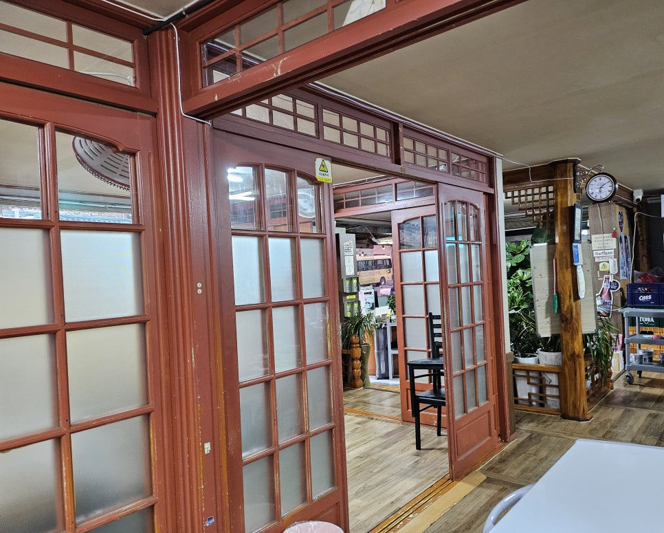 제1능이버섯백숙과능이생국수 이미지