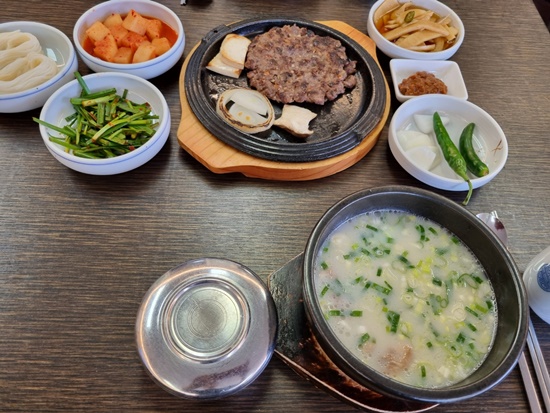 일품곰탕 이미지