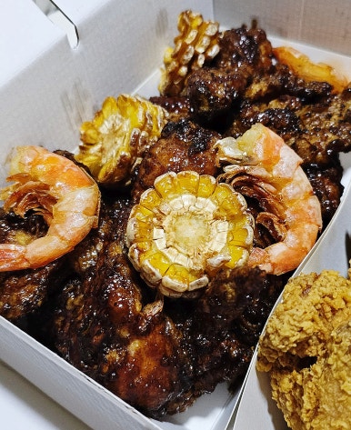 옥수수로 구운 치킨&바베큐 이미지