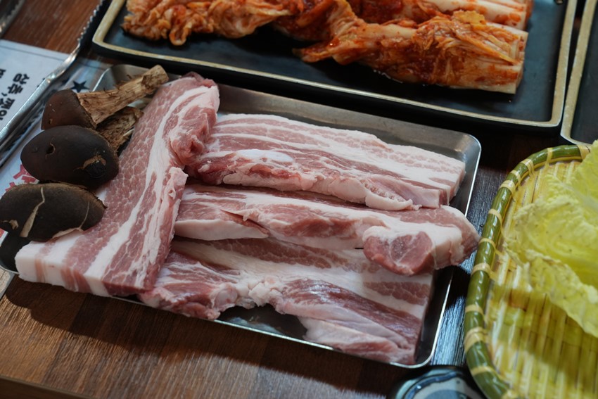 삼돌집 이미지