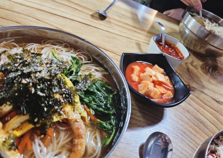 육거리국수 이미지