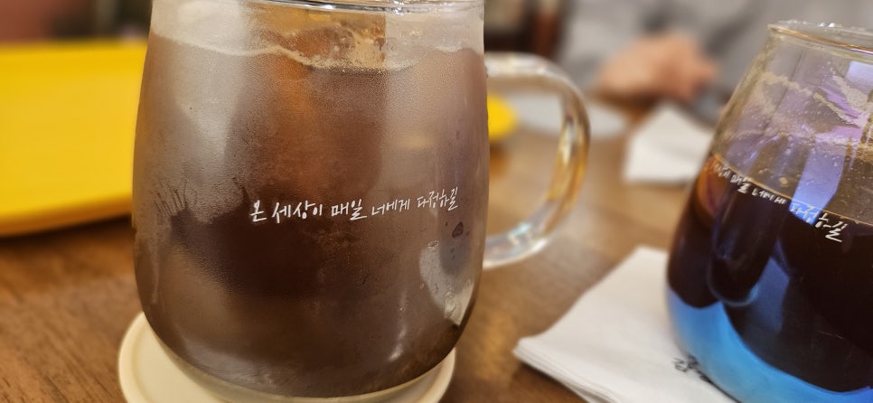 감성커피 서산호수공원점 이미지