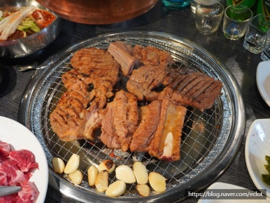 황금돼지숯불구이 이미지