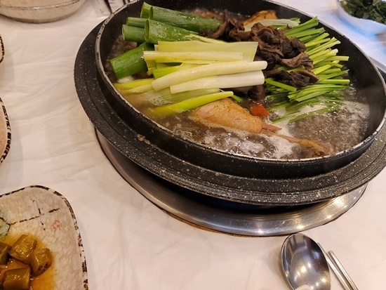 능이버섯백숙 이미지