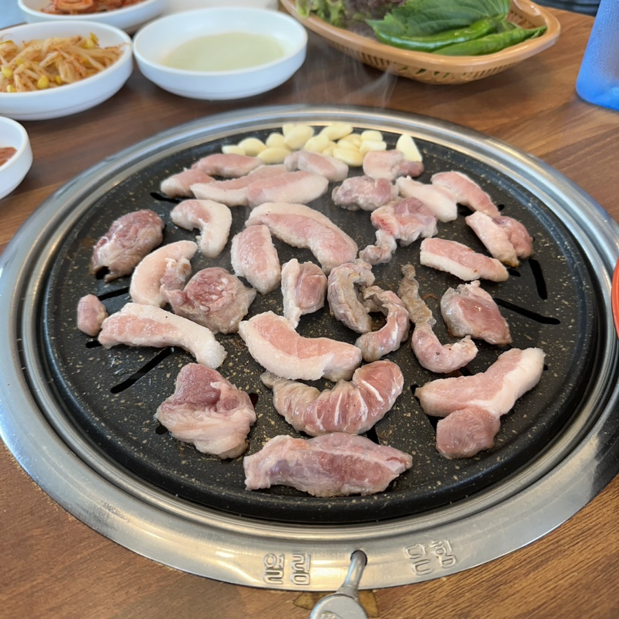 땡기네앞고기 이미지