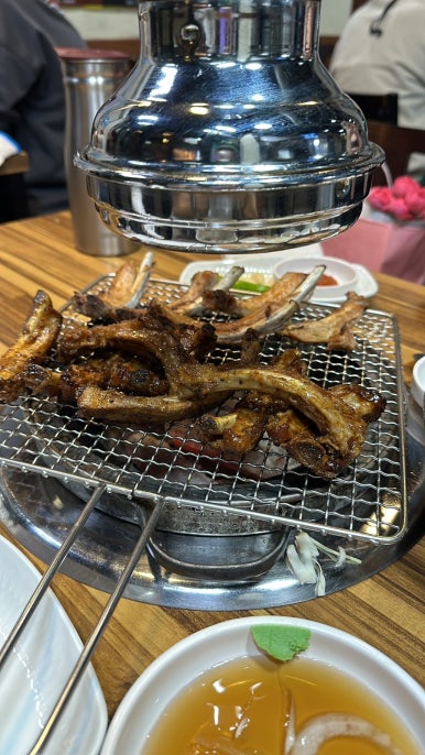달리는커피하단 이미지