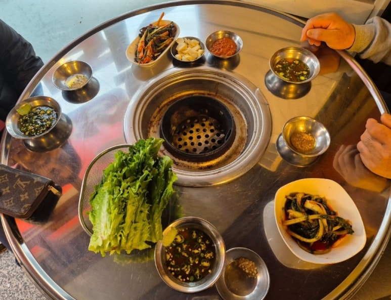 꽃돼지바람났네 이미지