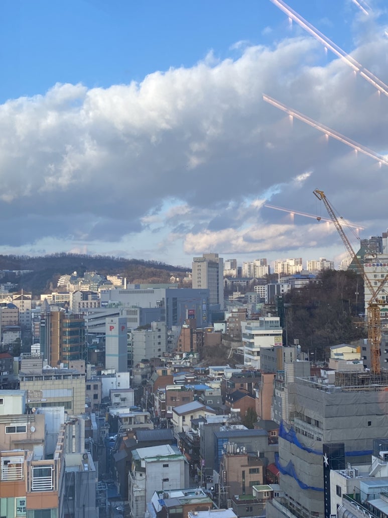 현대신촌뉴발란스 이미지