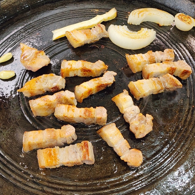 뚜껑이생삼겹 이미지