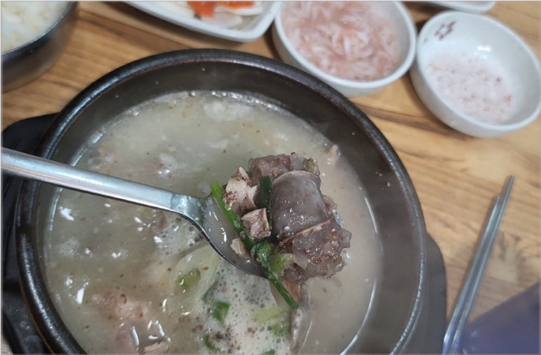 큰시장순대국 이미지