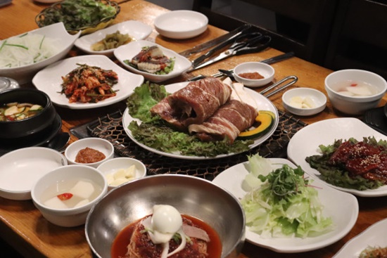 참나무 숯왕갈비 이미지