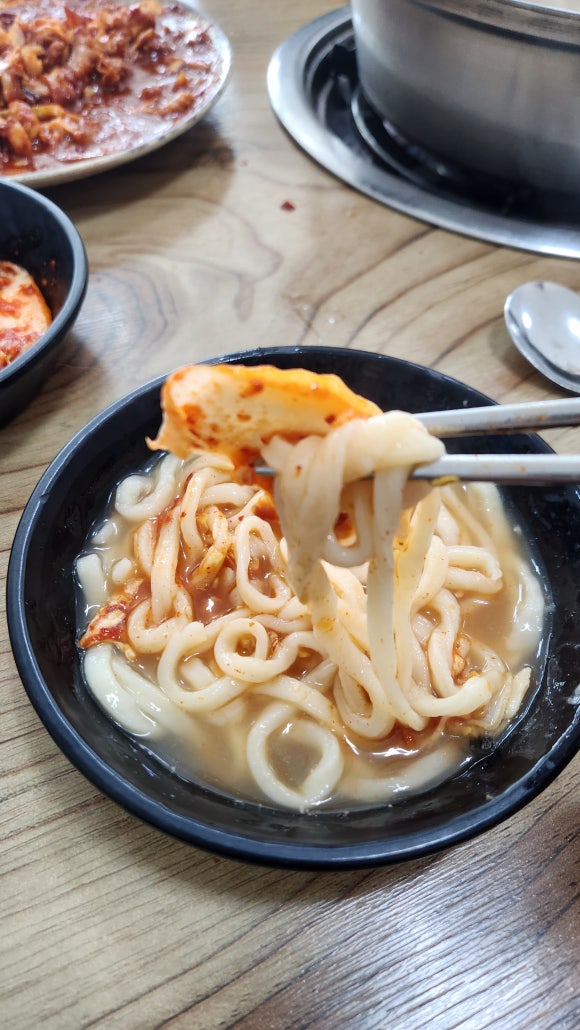 일품칼국수 이미지