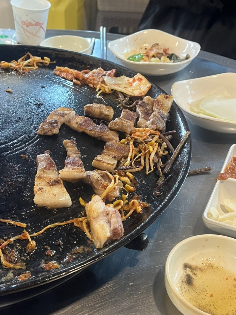 누나네솥뚜껑삼겹살 이미지