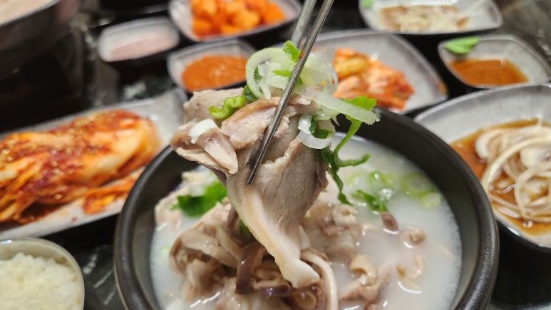 진 돼지국밥 이미지