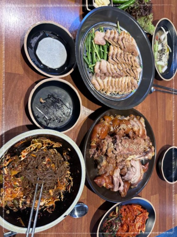 정성족발보쌈 이미지