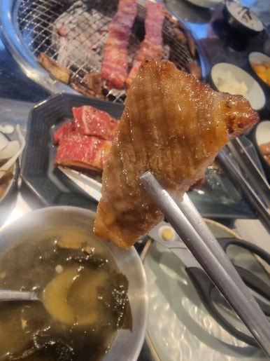 돌계단낙원숯불갈비 이미지