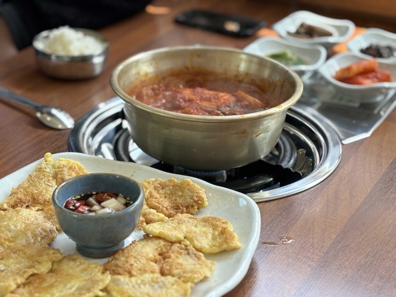 욱이반찬 이미지