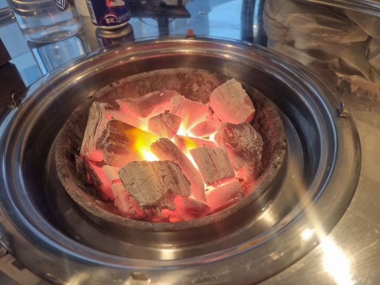 돌계단낙원숯불갈비 이미지