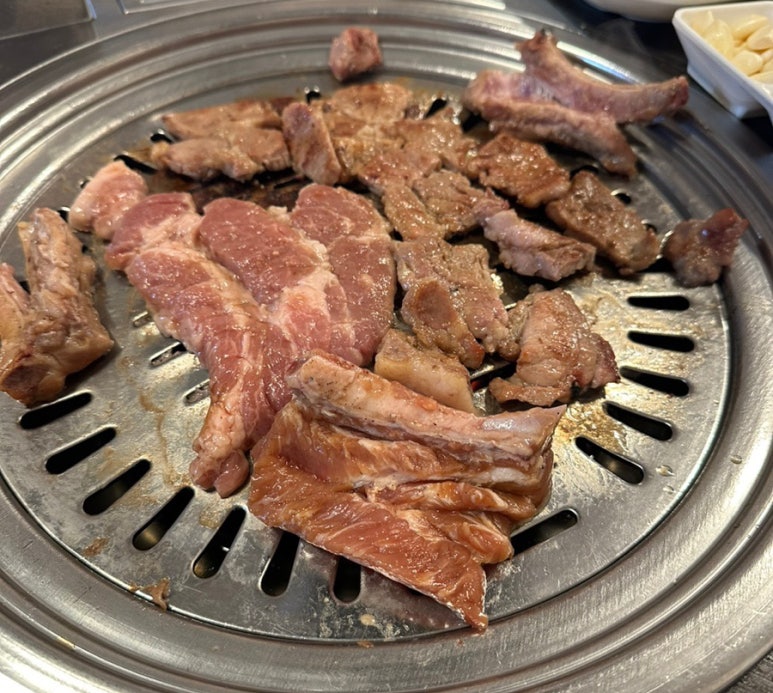 통숯불돼지갈비 이미지