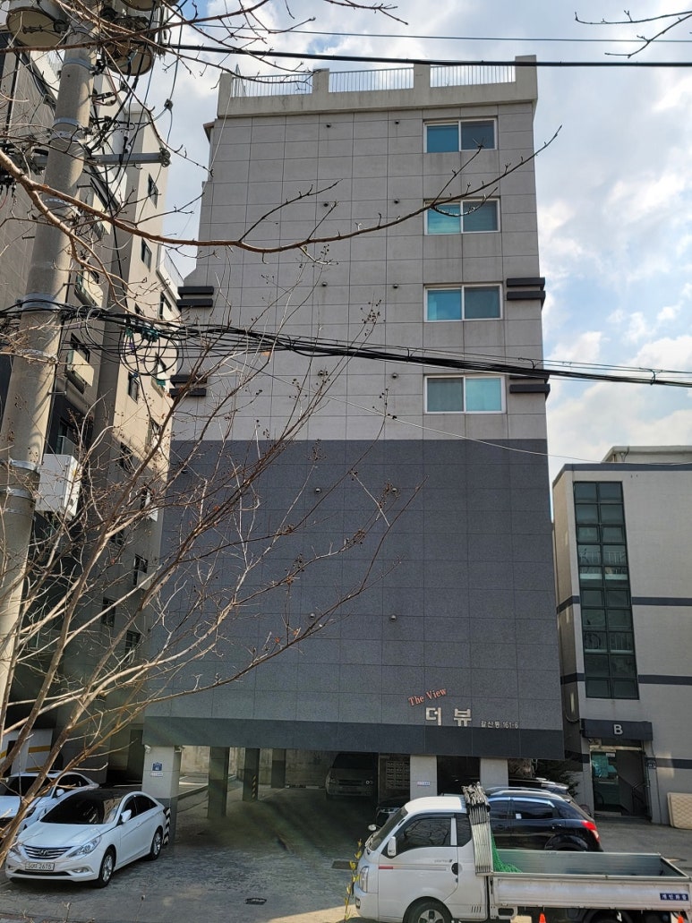 더뷰 이미지