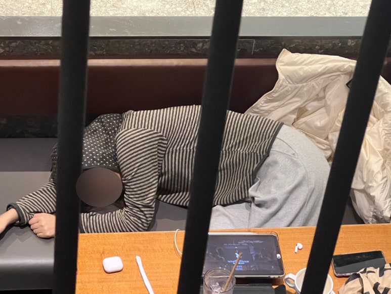 DOT&STRIPE 이미지
